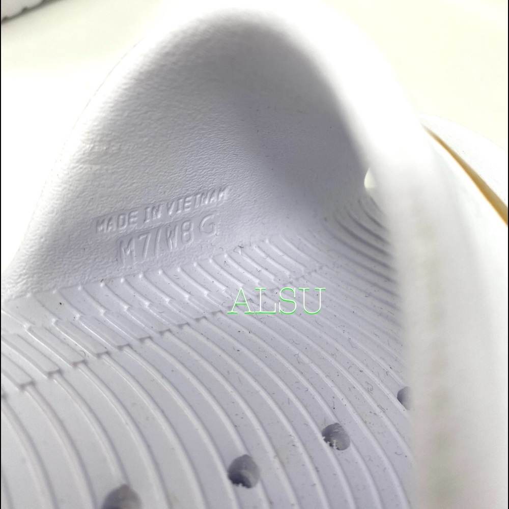 Nike Slides Women’s Beach Pool Sandals White Gold - Picture 7 of 7